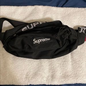 Supreme Fanny Pack Black